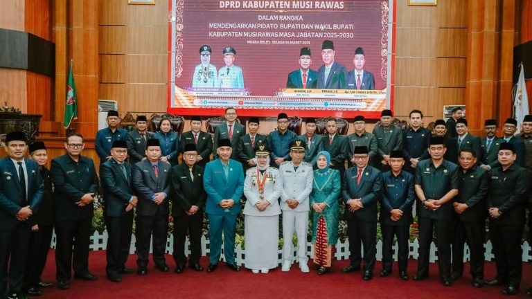 40 Anggota DPRD Musi Rawas Hadiri Pidato Perdana Bupati Musi Rawas, Hj Ratna Machmud